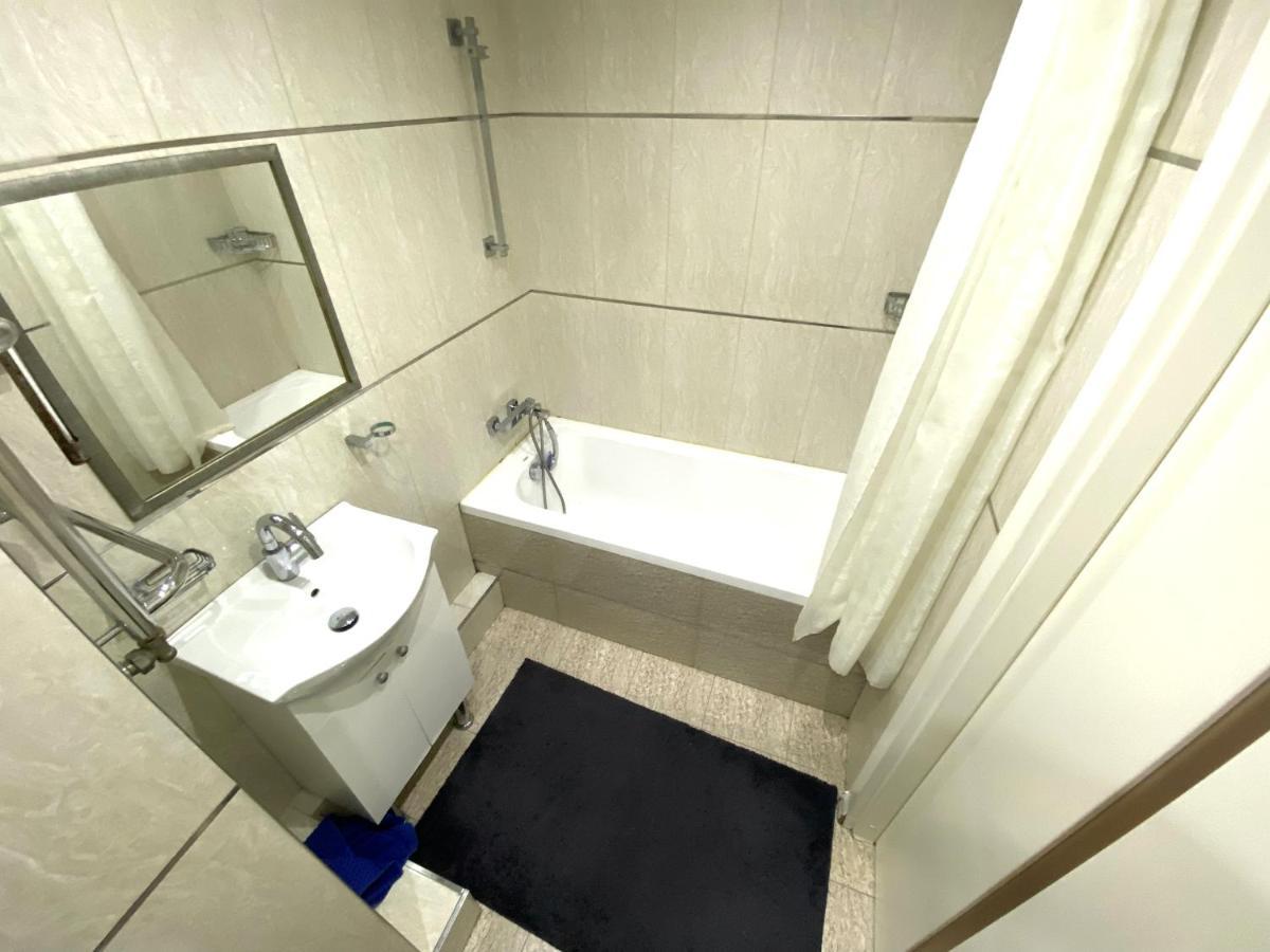Bright Luxury Apartment Near Center Chisinau Exterior photo